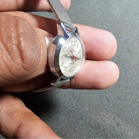 Vintage Helbros 17 Jewels Ladies Mechanical Wind Up Watch Working Silver Tone - Picture 5 of 9